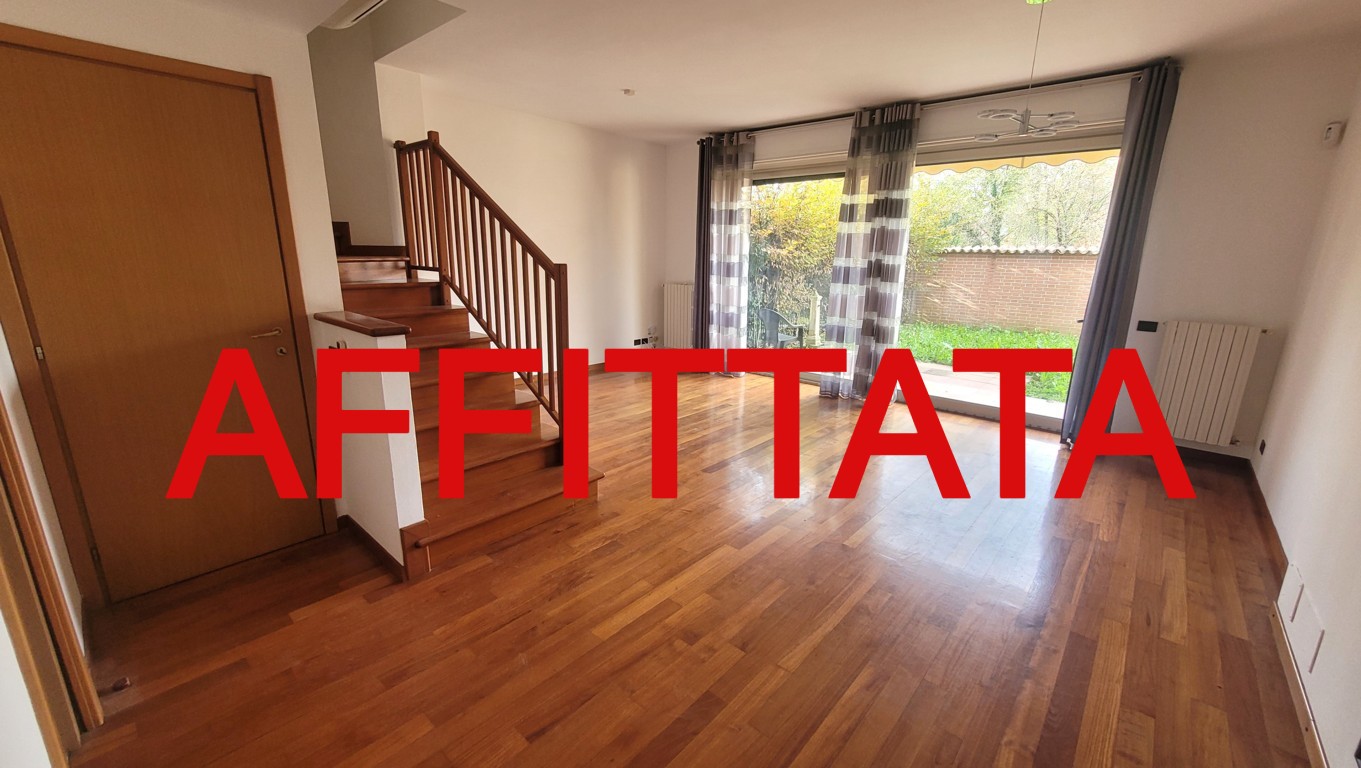 Villa affitto 4+4 Arese (MI)