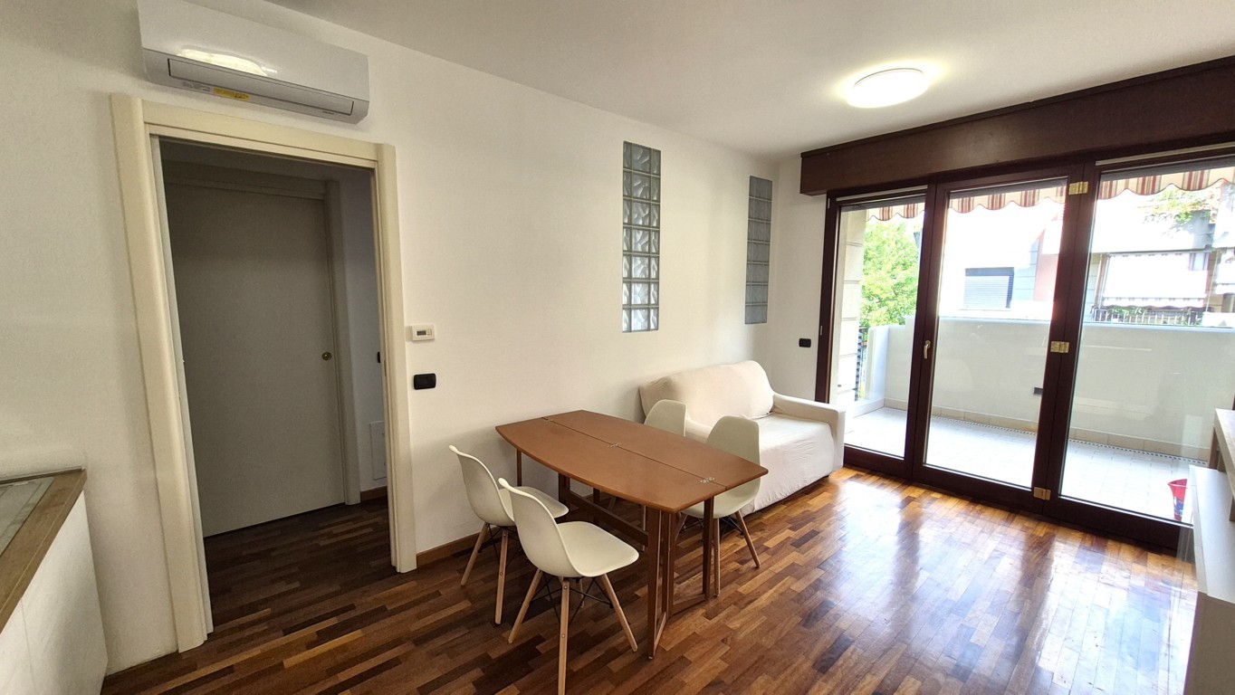 Appartamento affitto 4+4 Arese (MI)