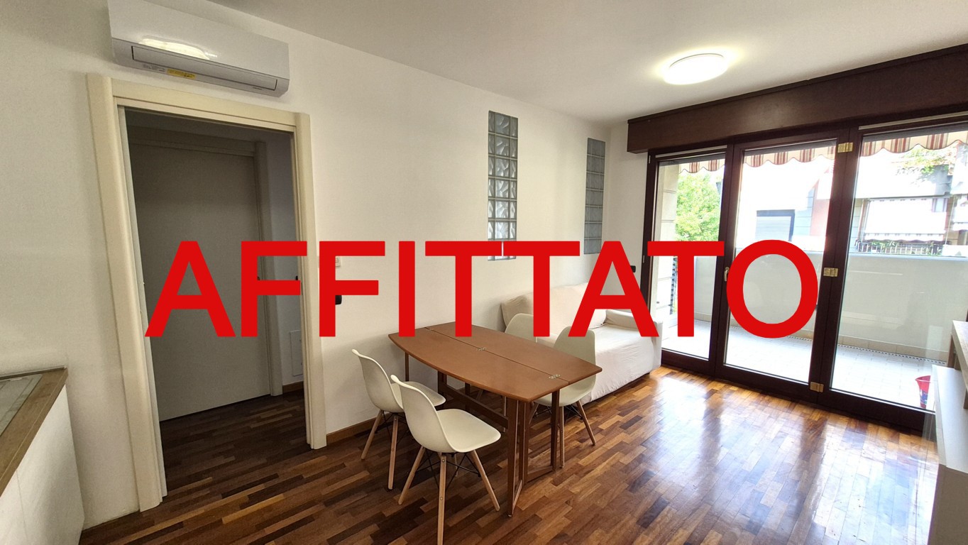 Appartamento affitto 4+4 Arese (MI)