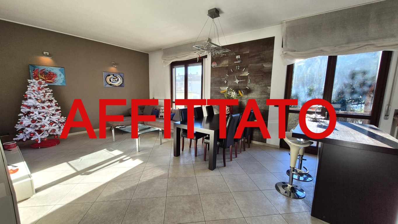 Appartamento affitto 4+4 Rho (MI)